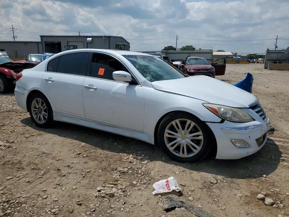 2013 HYUNDAI GENESIS 3.8L  