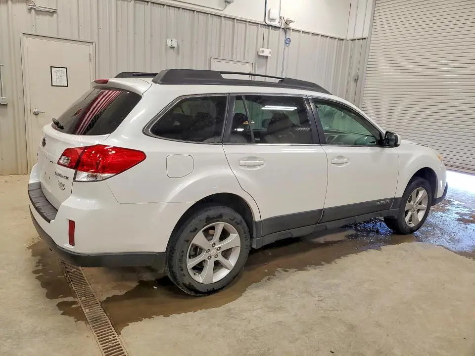 2013 SUBARU OUTBACK 2.5I PREMIUM  
