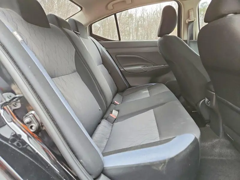 2024 NISSAN VERSA SV  