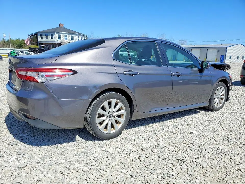 2018 TOYOTA CAMRY LE  