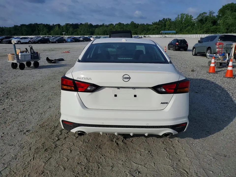 2025 NISSAN ALTIMA SV  
