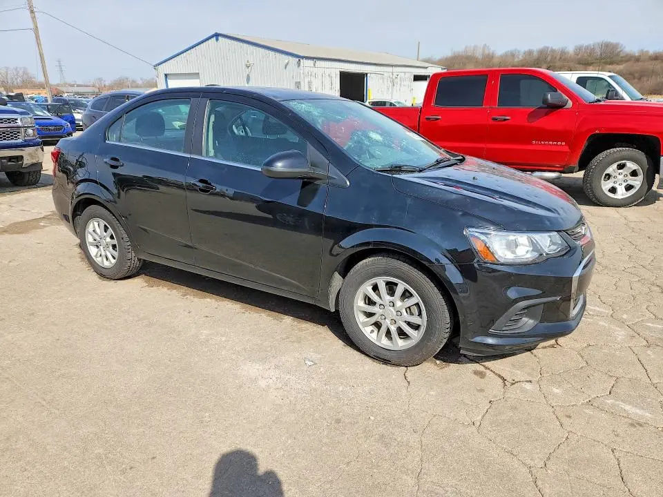 2019 CHEVROLET SONIC LT  