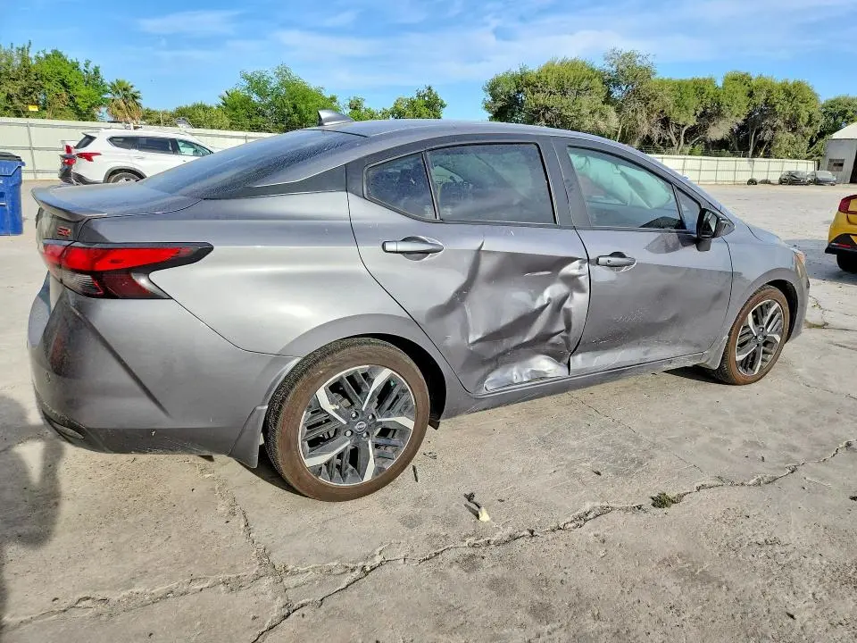2024 NISSAN VERSA SR  