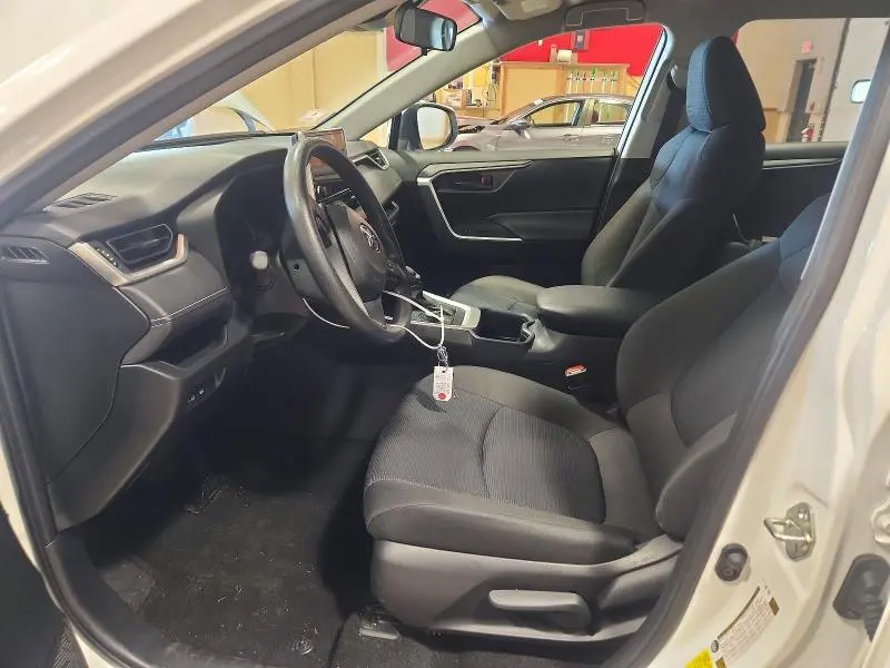 2025 TOYOTA RAV4 LE  