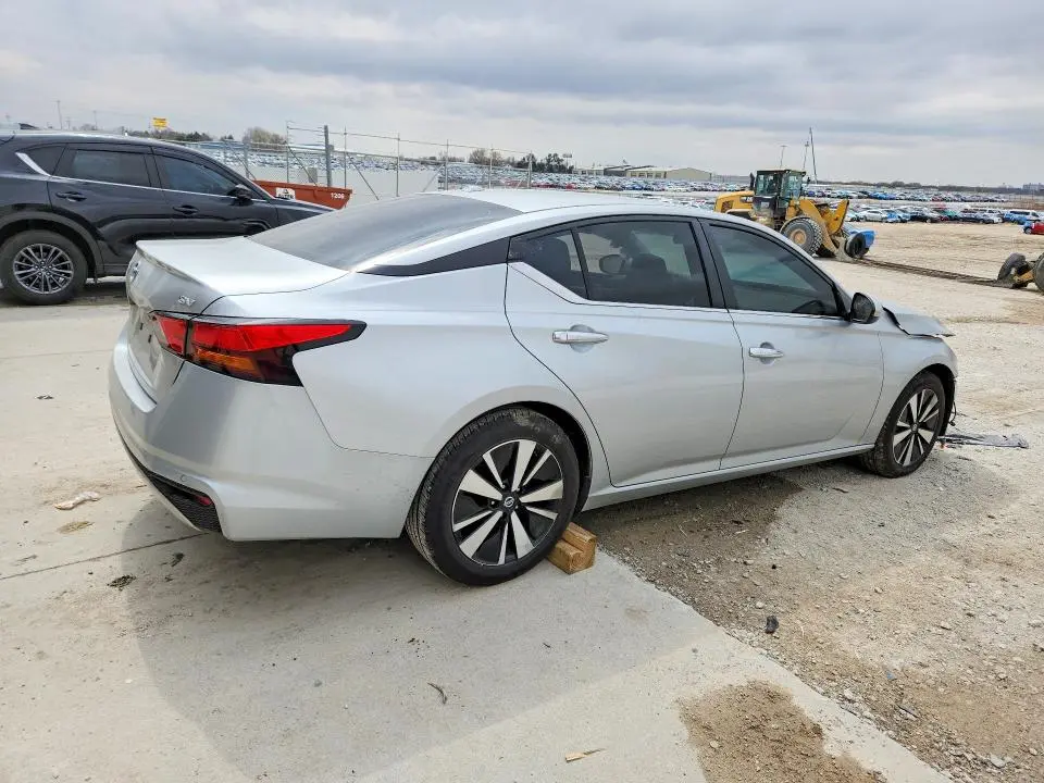 2022 NISSAN ALTIMA 2.5 SV  