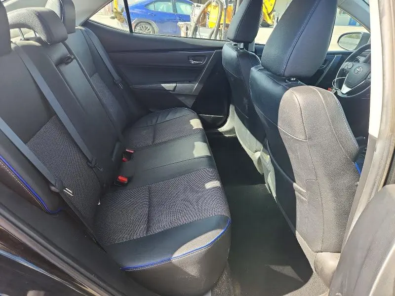 2019 TOYOTA COROLLA SE  