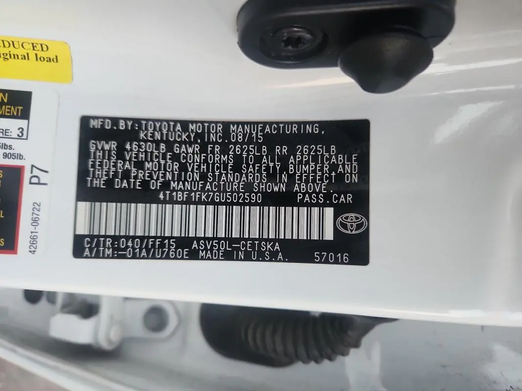 2016 TOYOTA CAMRY LE  