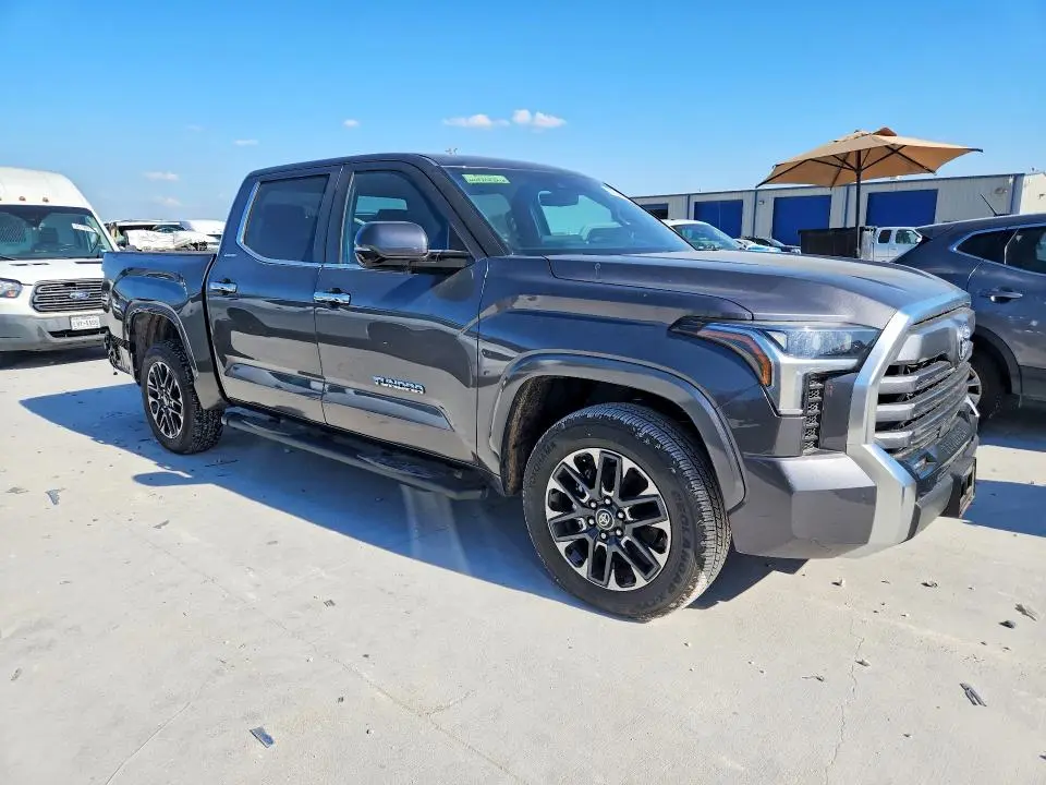 2025 TOYOTA TUNDRA LIMITED  