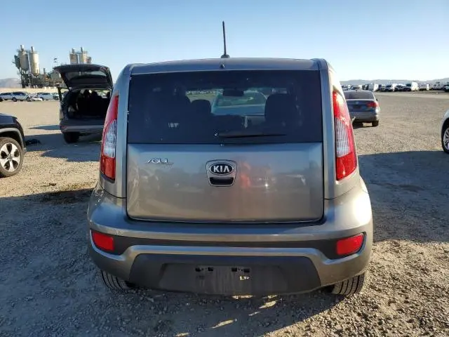 2013 KIA SOUL +  