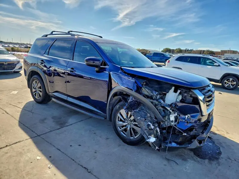 2022 NISSAN PATHFINDER SV  