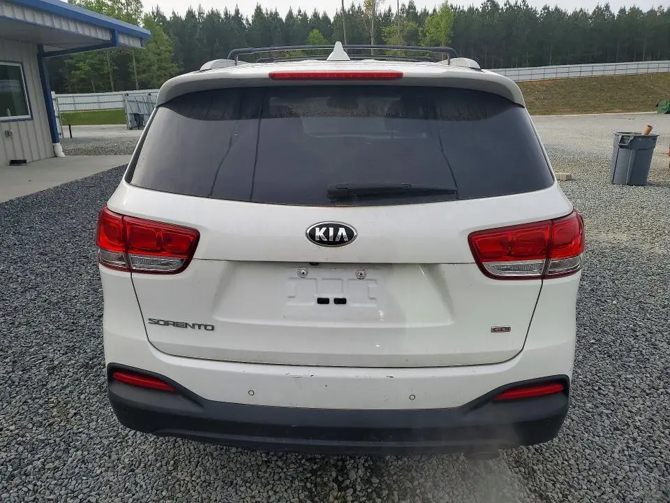 2018 KIA SORENTO LX  