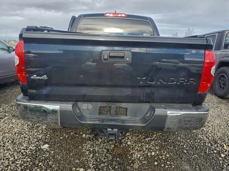 2020 TOYOTA TUNDRA CREWMAX SR5  