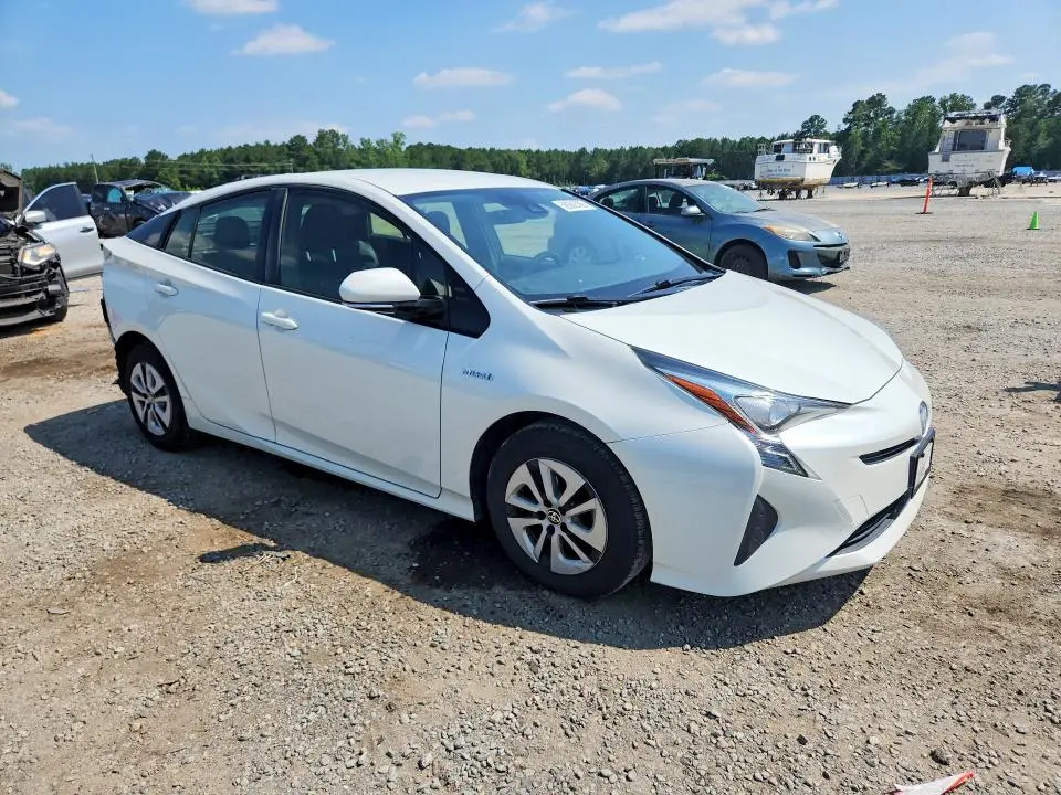 2017 TOYOTA PRIUS   