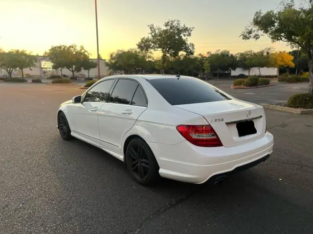 2013 MERCEDES-BENZ C 250  