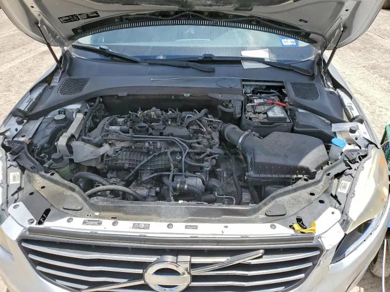 2015 VOLVO XC60 T5 PLATINUM  