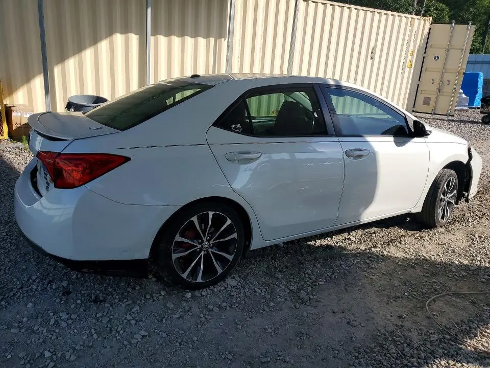 2017 TOYOTA COROLLA SE  