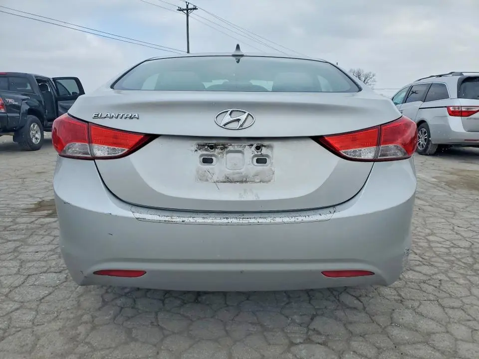 2012 HYUNDAI ELANTRA GLS  