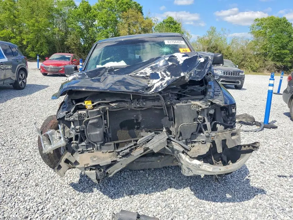2015 RAM 1500 SLT  