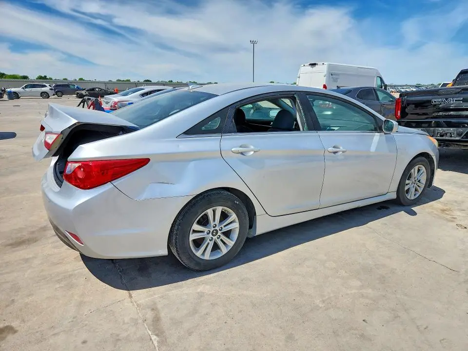 2014 HYUNDAI SONATA GLS  