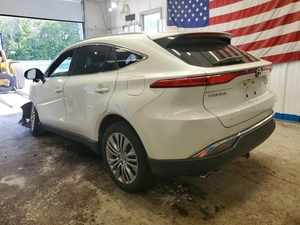 2022 TOYOTA VENZA XLE  
