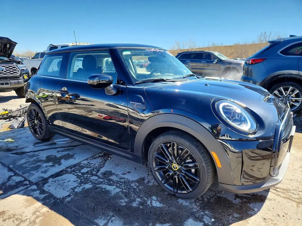 2024 MINI COOPER SE  