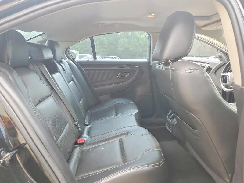 2010 FORD TAURUS LIMITED  