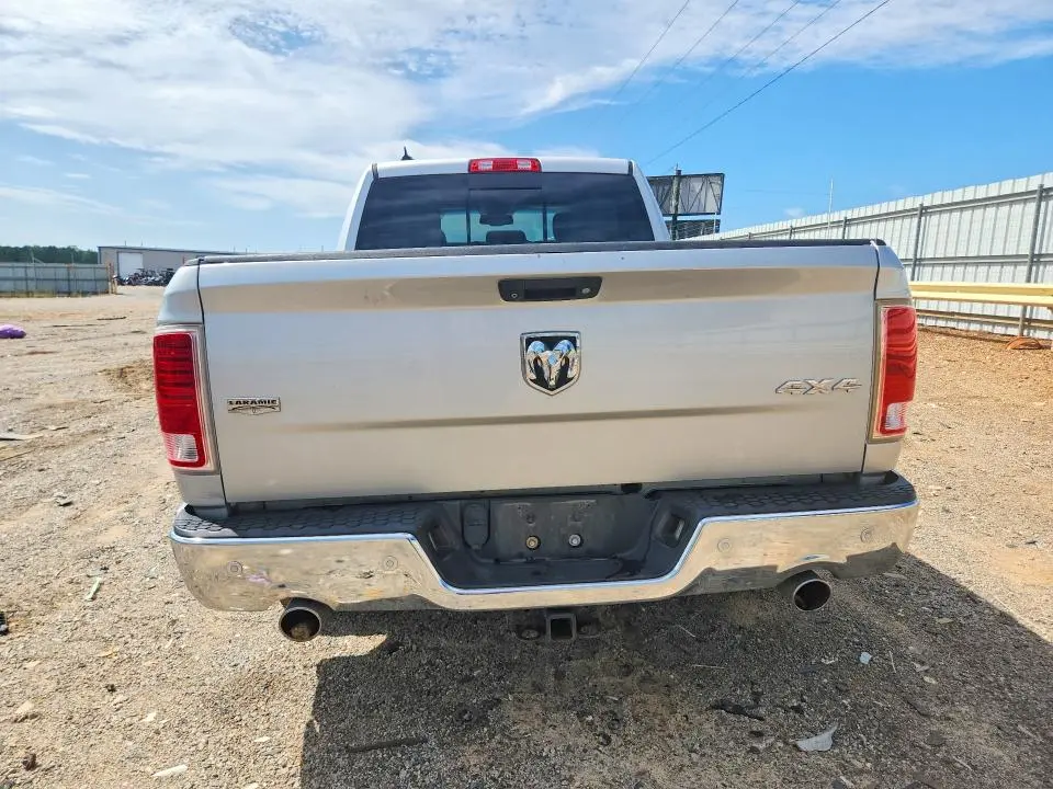 2016 RAM 1500 LARAMIE  