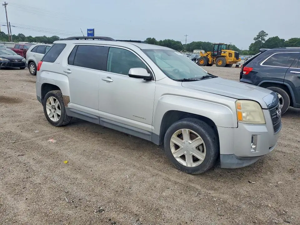 2010 GMC TERRAIN SLE  