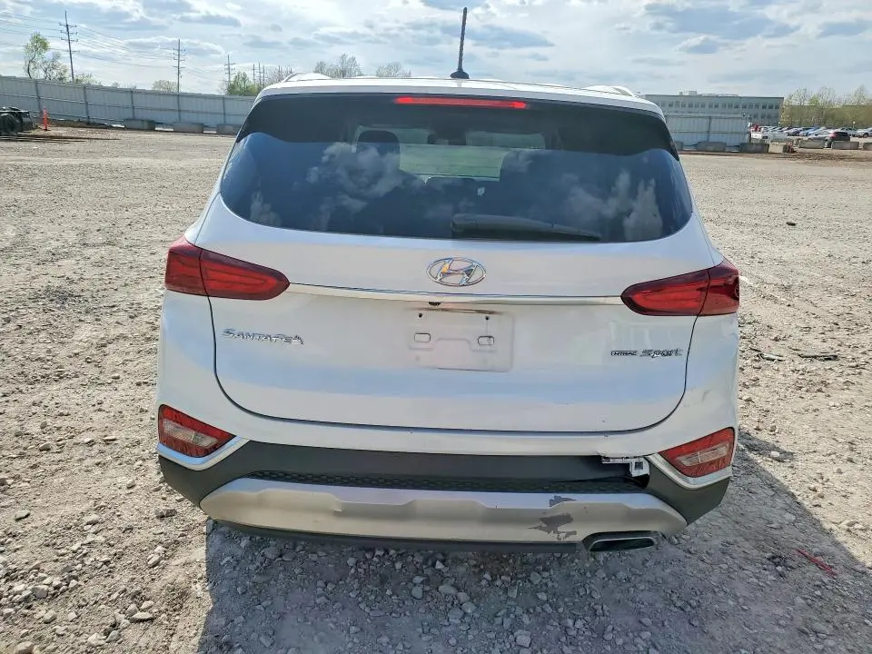 2019 HYUNDAI SANTA FE SE  