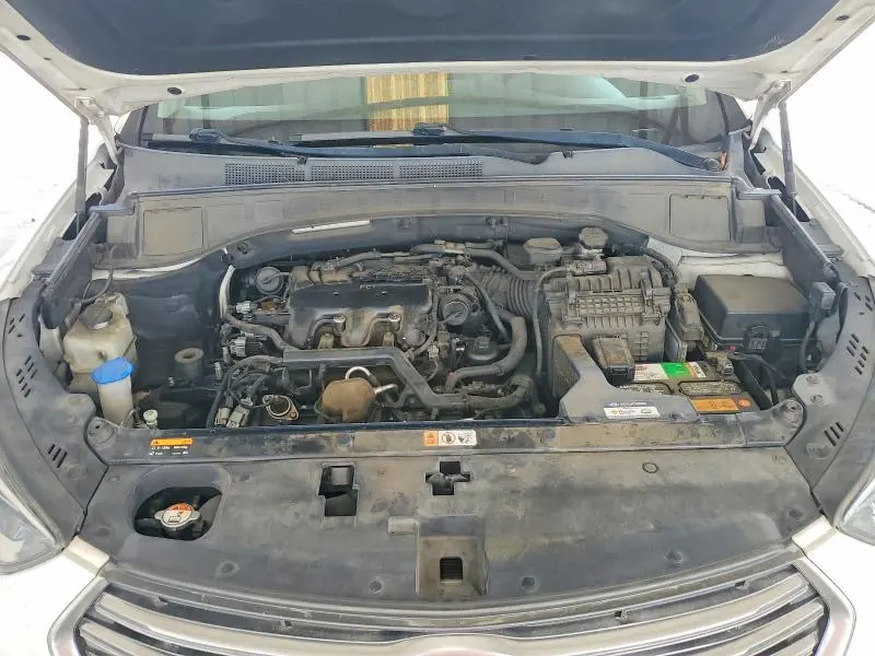 2017 HYUNDAI SANTA FE SE  