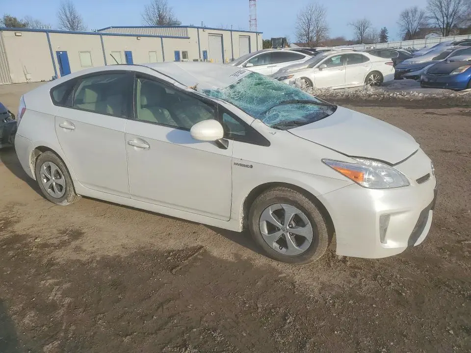 2014 TOYOTA PRIUS   