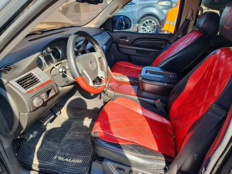 2013 CADILLAC ESCALADE   