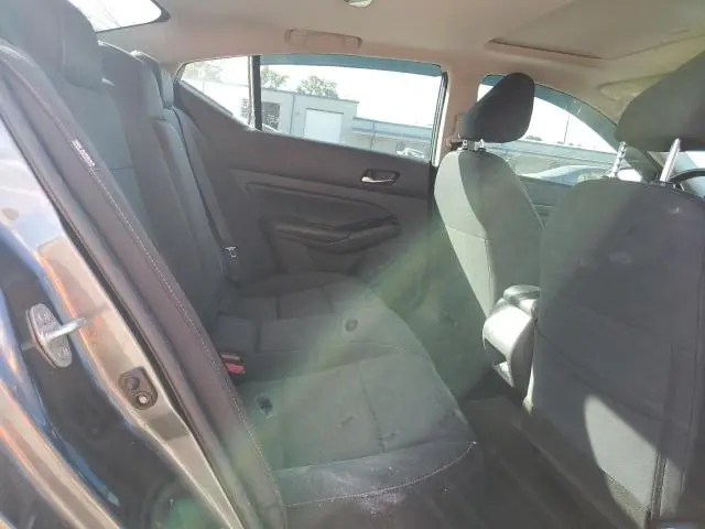 2022 NISSAN ALTIMA SV  