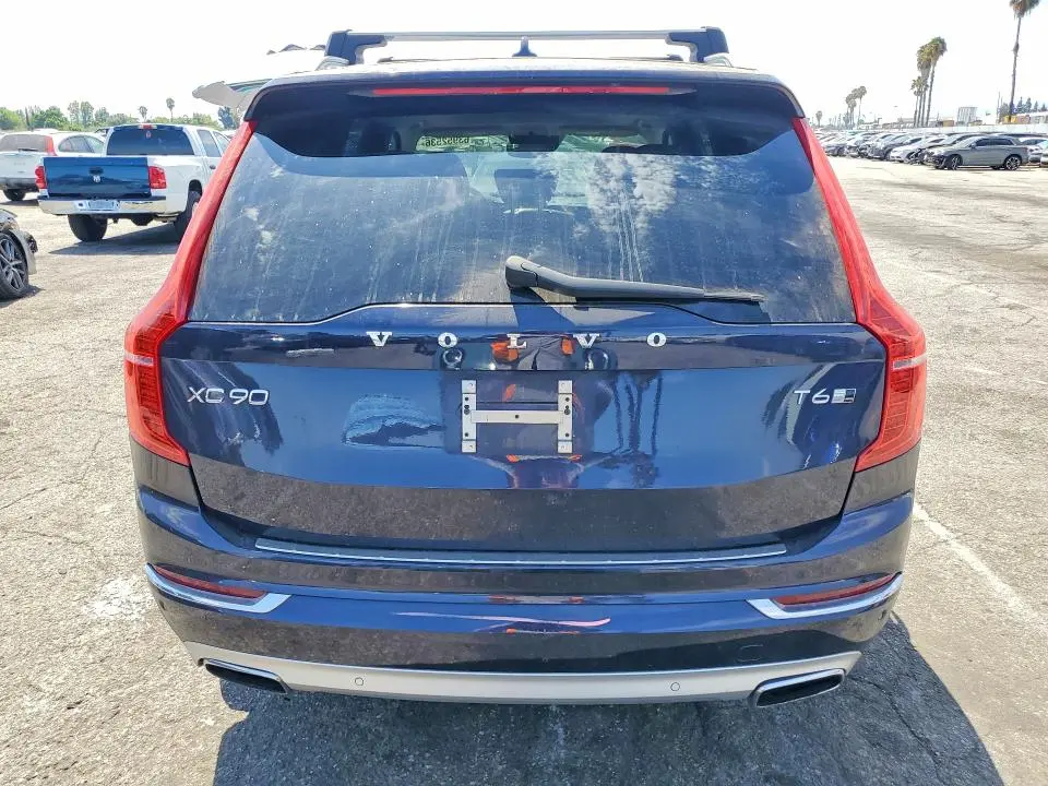 2016 VOLVO XC90 T6  