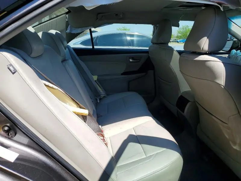 2016 TOYOTA CAMRY XLE  