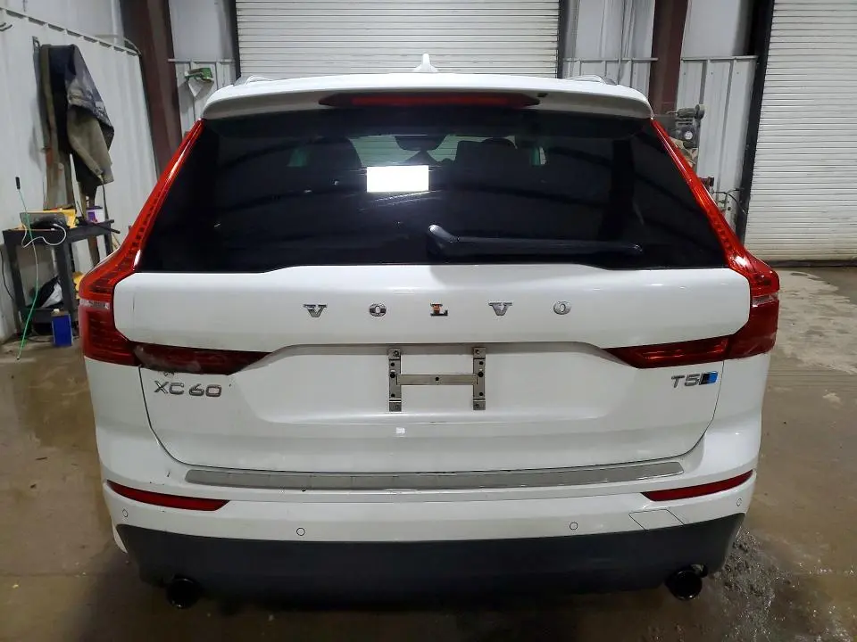 2018 VOLVO XC60 T5  