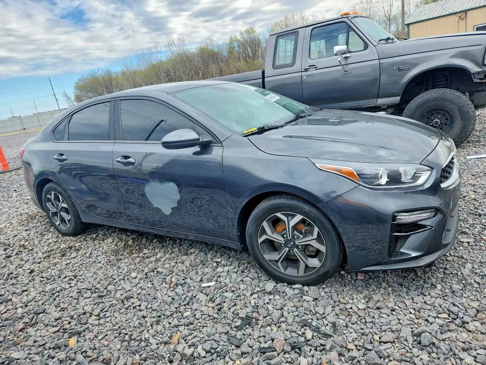 2019 KIA FORTE LXS  