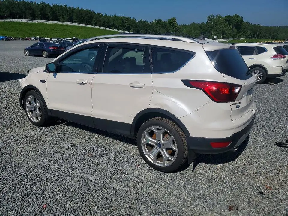 2019 FORD ESCAPE TITANIUM  