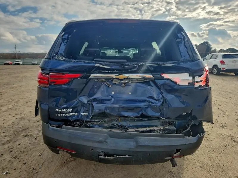 2023 CHEVROLET TRAVERSE LT  