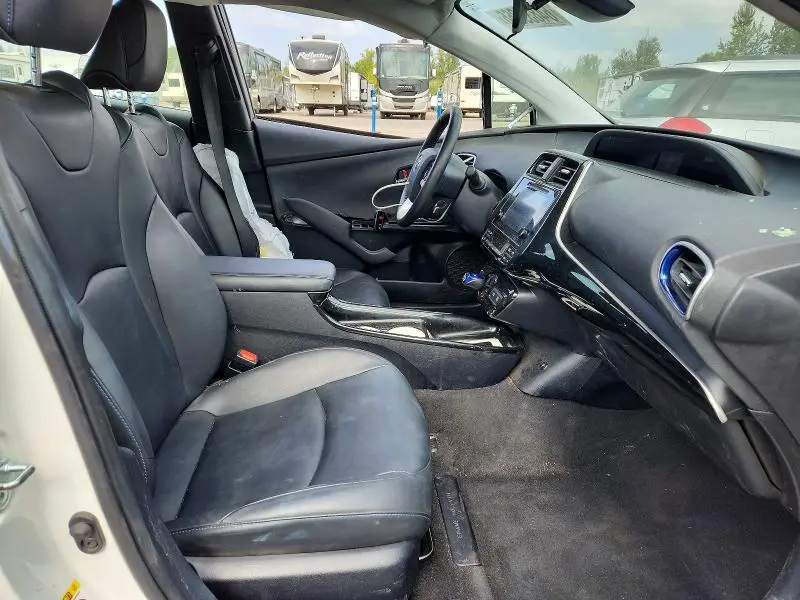 2016 TOYOTA PRIUS THREE TOURING  