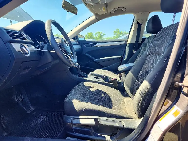 2016 VOLKSWAGEN PASSAT S  