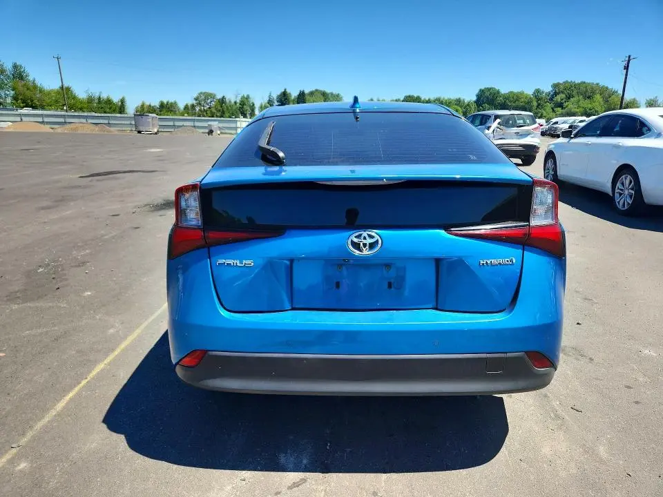 2020 TOYOTA PRIUS LE  