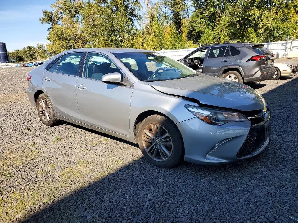 2017 TOYOTA CAMRY SE  