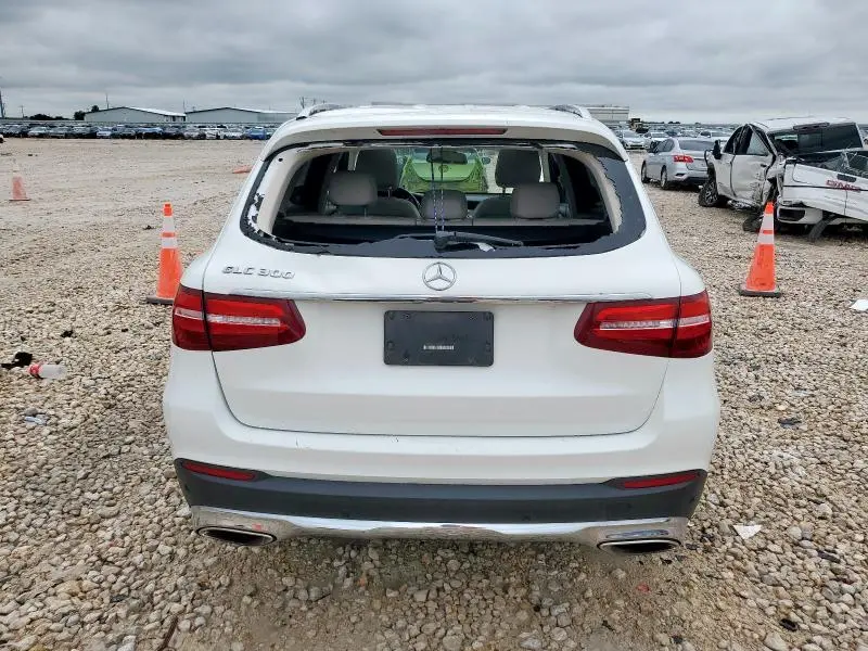 2018 MERCEDES-BENZ GLC 300  