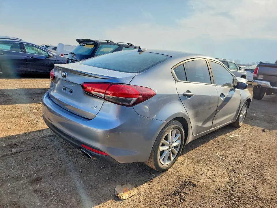 2017 KIA FORTE S  