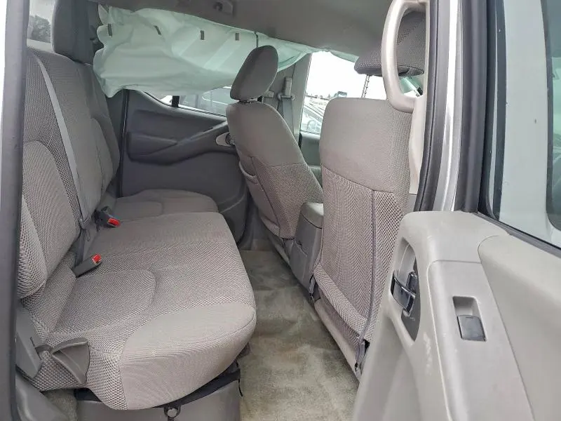 2016 NISSAN FRONTIER S  