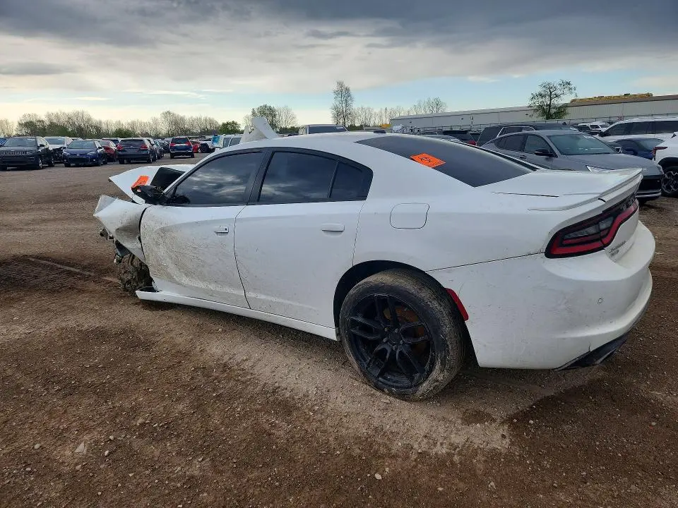 2017 DODGE CHARGER SXT  