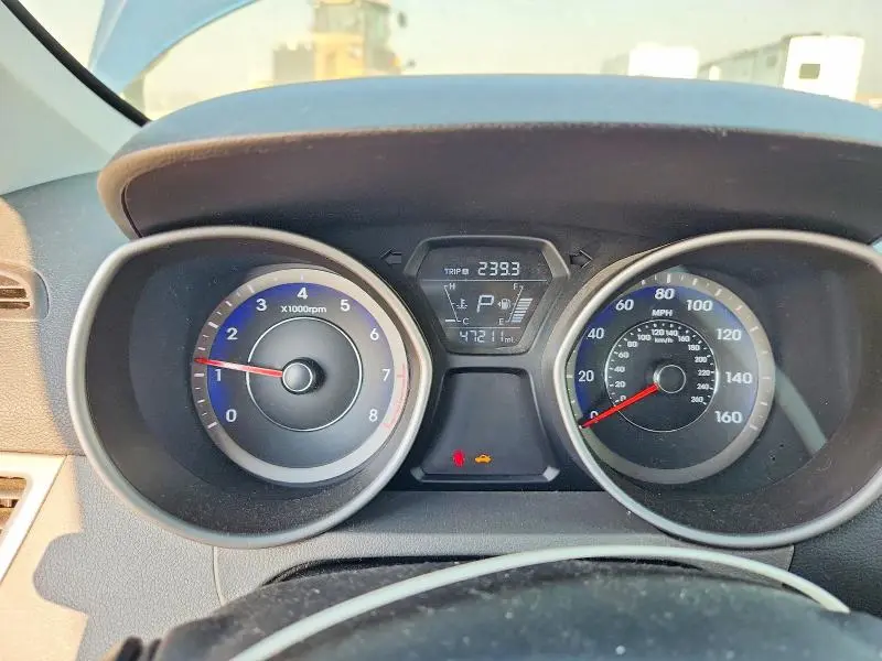2014 HYUNDAI ELANTRA SE  