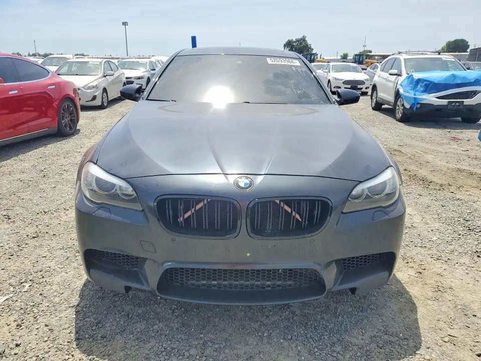 2013 BMW M5   