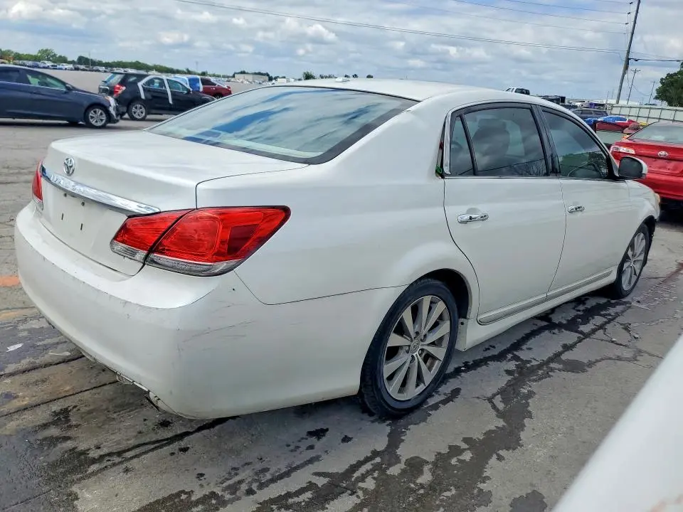 2011 TOYOTA AVALON LIMITED  